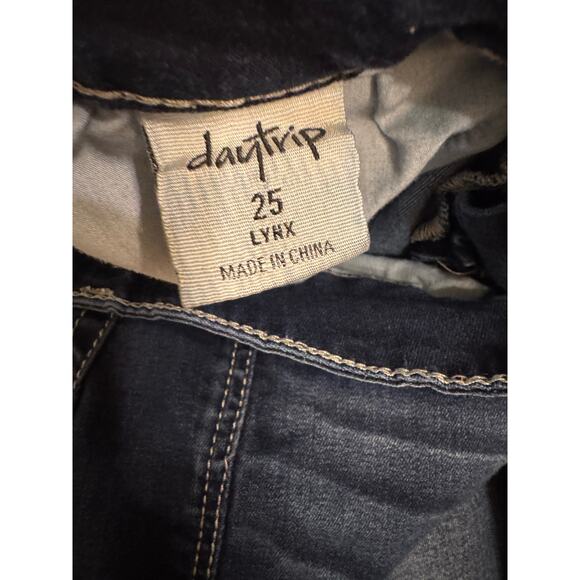 Daytrip Lynx Dark Wash Skinny Jeans Size 25S Women's Denim Stretch - Picture 3 of 5